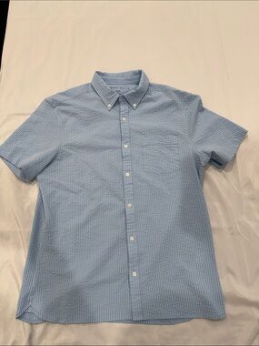Perry Ellis Stretch Seersucker Short Sleeve Shirt—Light Blue—Large